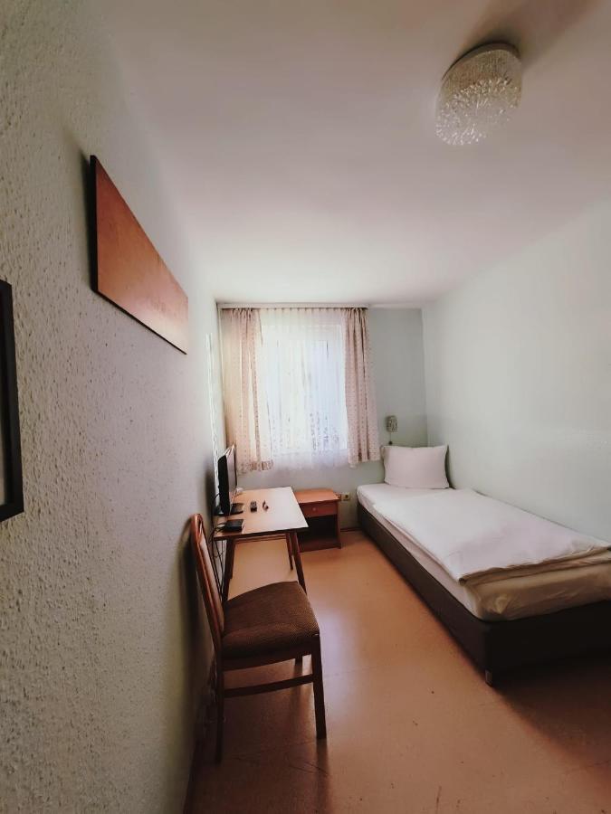 City Hotel Bauer Mit Aufzug With Elevator Nürnberg Eksteriør billede